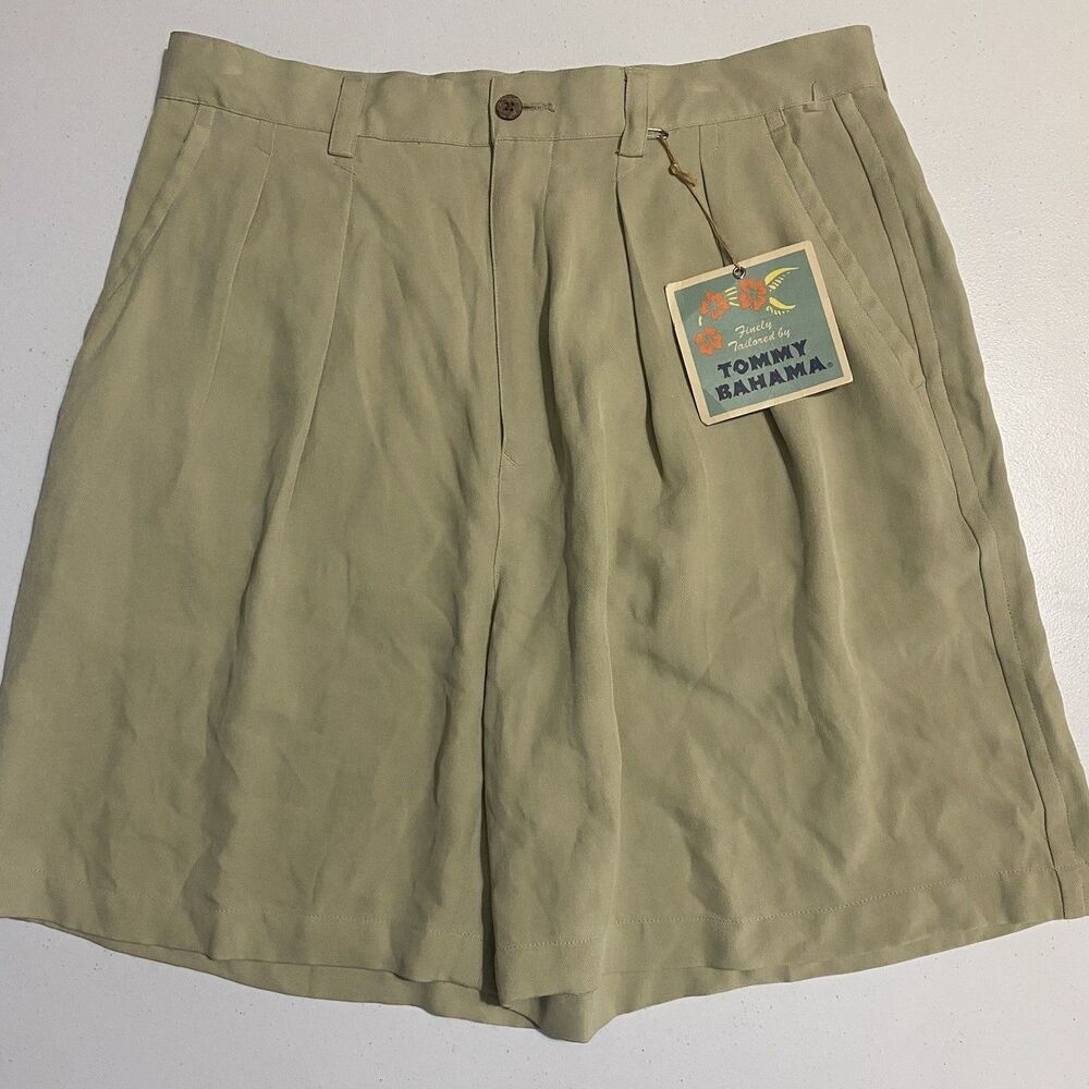 Tommy Bahama Vintage 100% Silk Shorts Women’s Size 14 Beige Pleated Resortwear